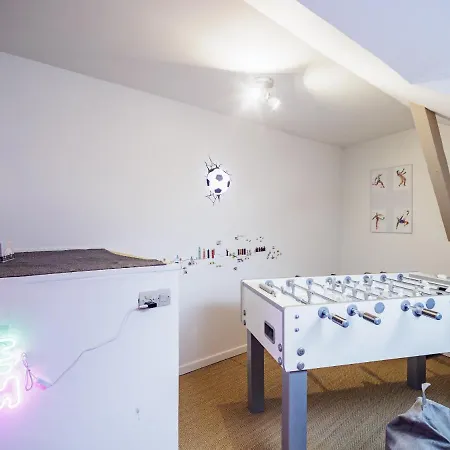 Appartement Le Cezanne - Jardin - Parking - Babyfoot - Centre-ville Troyes